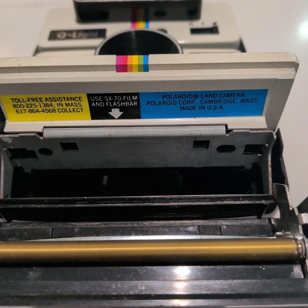 Polaroid One Step Camera With Q-Light Flash Untested - Picture 4 of 5